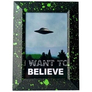 ALIEN UFO Vintage Retro Unidentified Flying Object Area 51 Framed Print Oddity